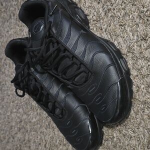 Nike TN Air Max Triple Black Leather Sneakers 12 AJ2029-001